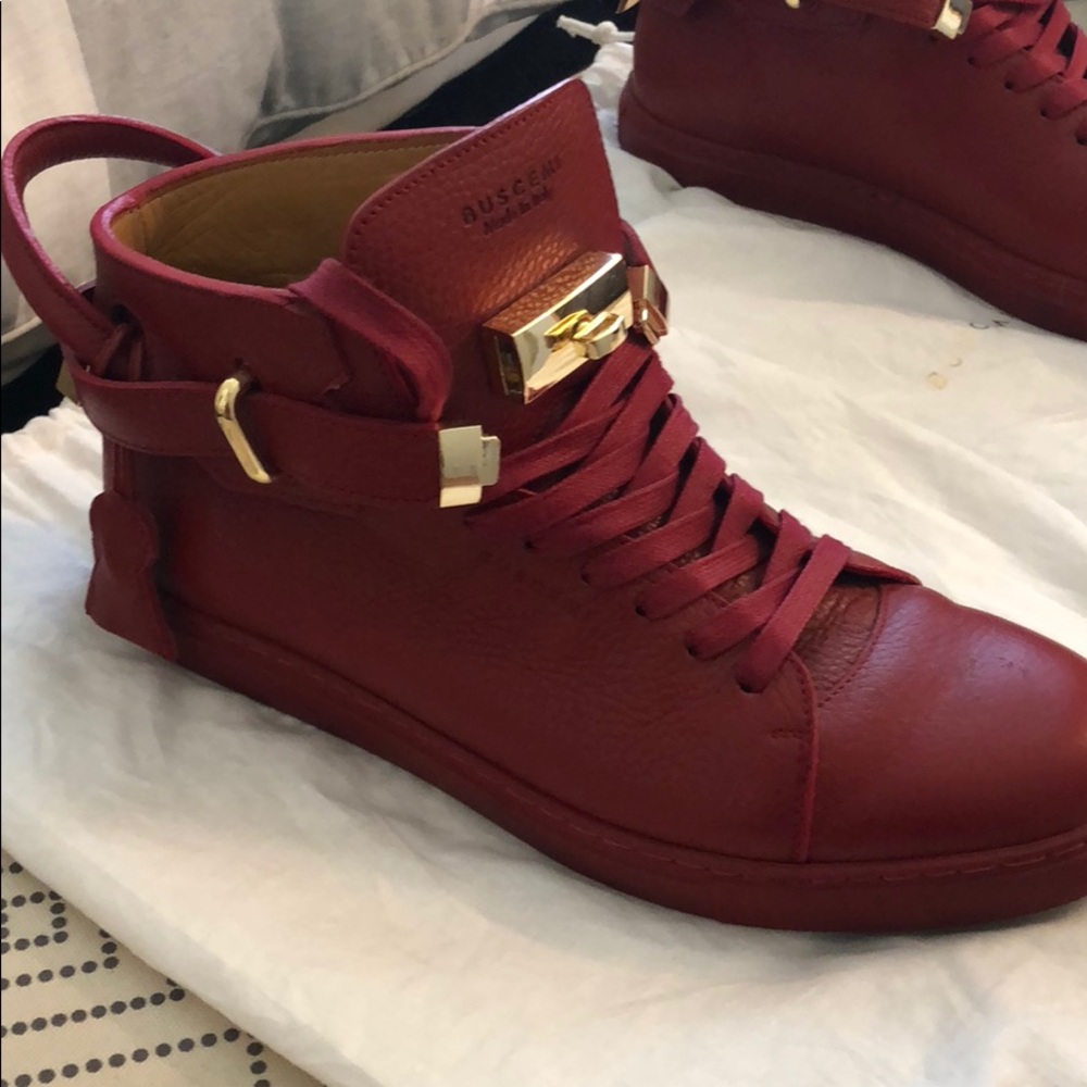 Men’s Red Buscemis (Size 10)